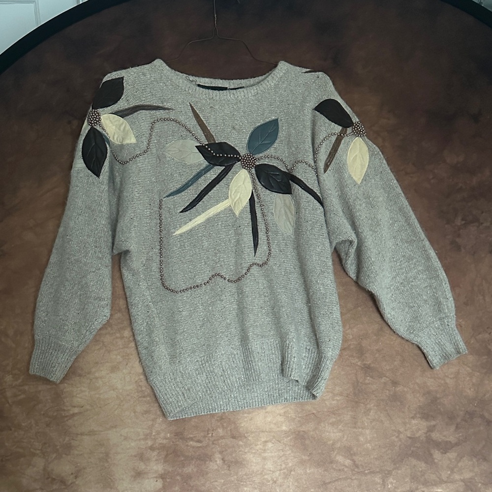 Elegant Gray Sweater with Leaf Design